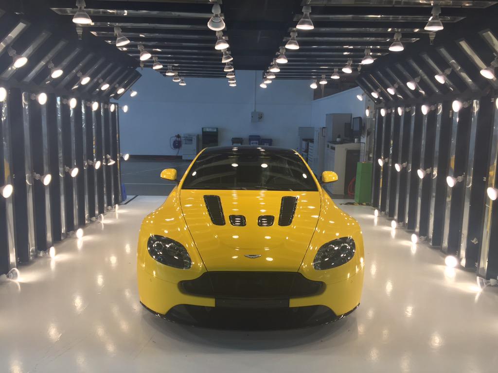 astonmartin tweet picture