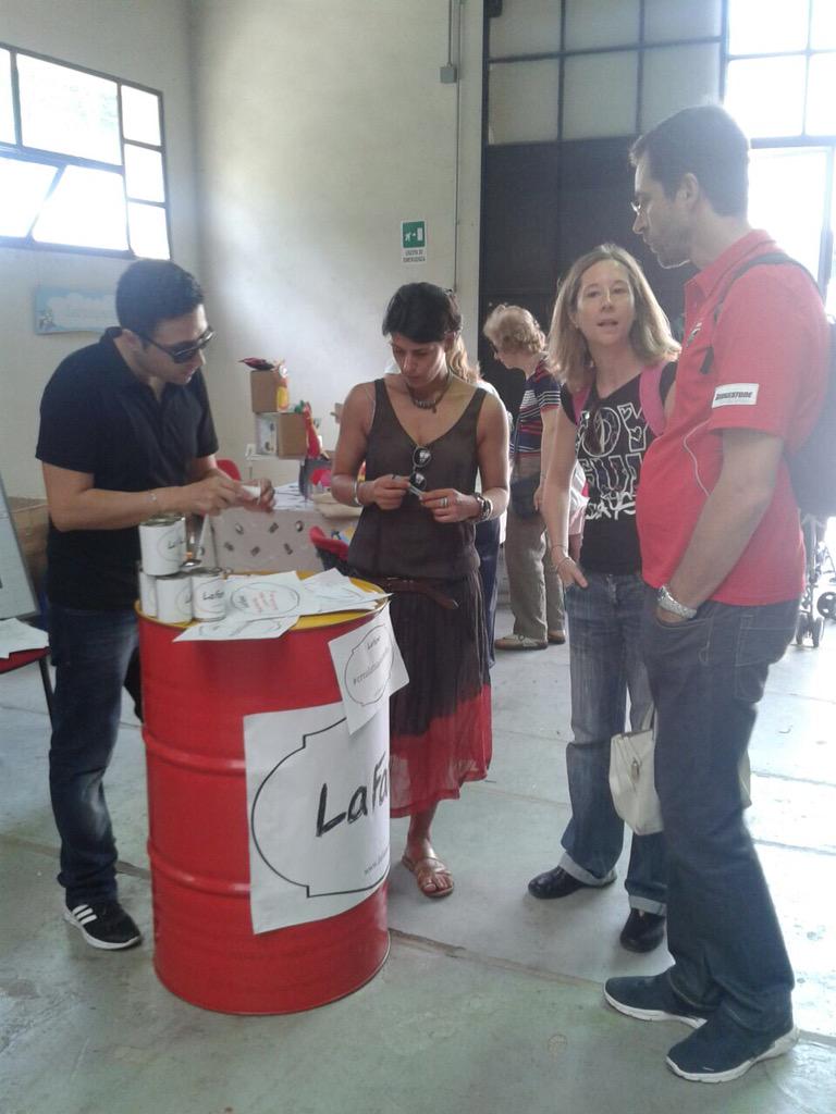 LaFameZine's tweet photo. #sociaLABelling in progress, piramide alimentare e consapevolezza con @IdeeConGusto @TG_Ecofestival http://t.co/S9ARebUfUh