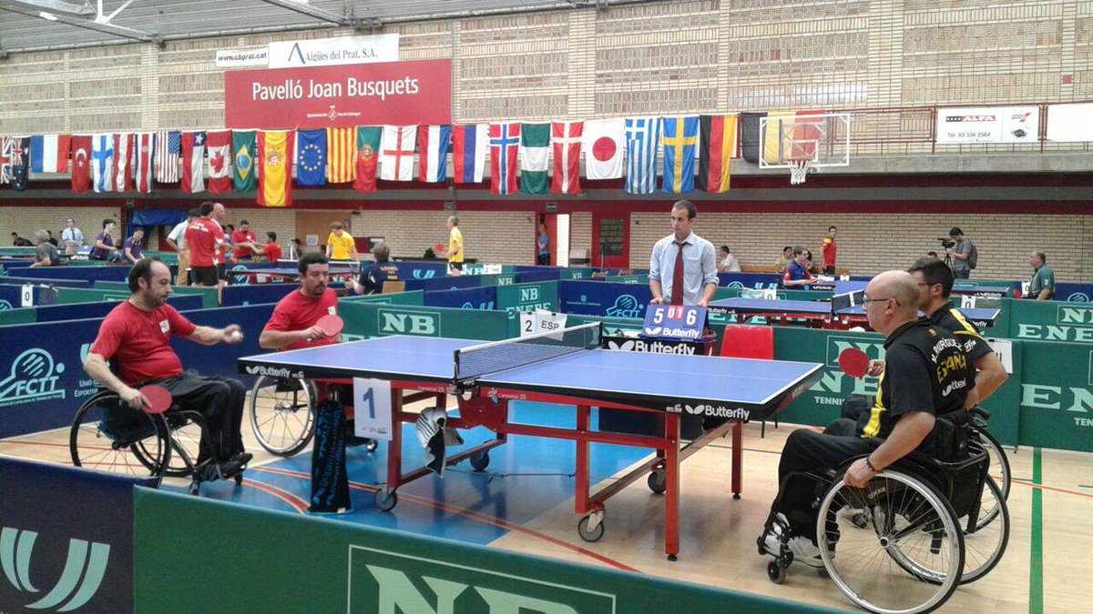 FParalimpica's tweet photo. Mientras al otro lado del planeta #LaOtraRoja nos representa en el #SpanishOpen2015 #Vidalazo #CopaAmericaChile2015 http://t.co/2Q3hgvFido