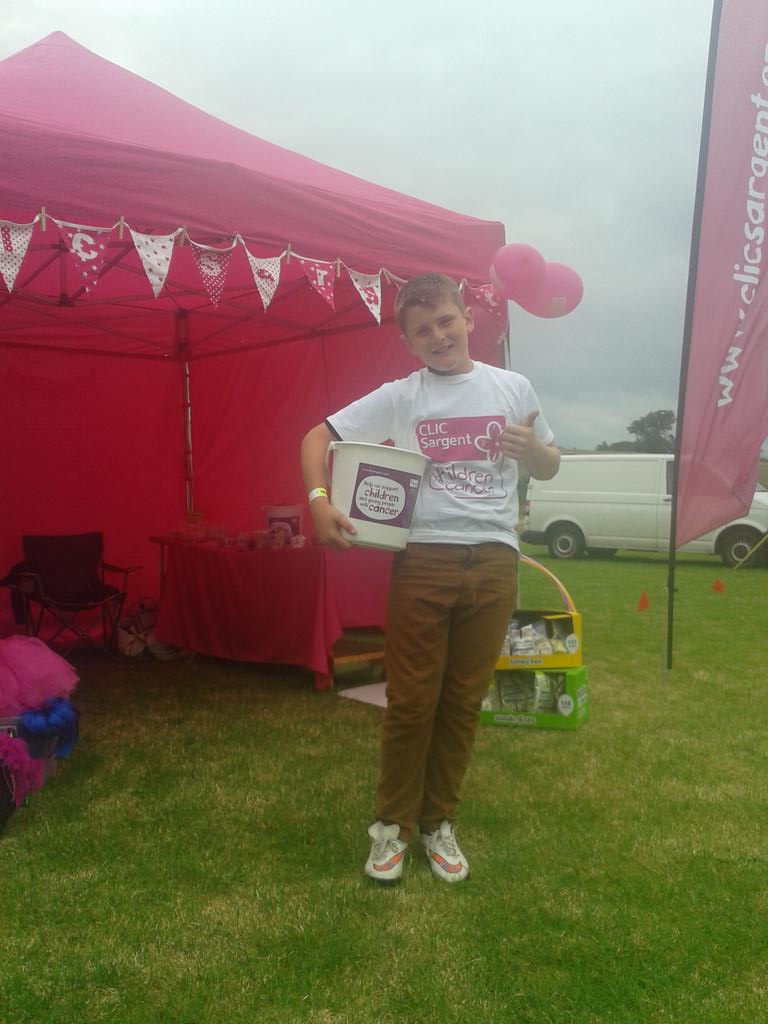 KirenFernandes's tweet photo. Massive thank you to our fab volunteer Max for supporting @CLIC_Sargent  @SouthWest7s #futurefundraiser http://t.co/gOYaQIsrOV