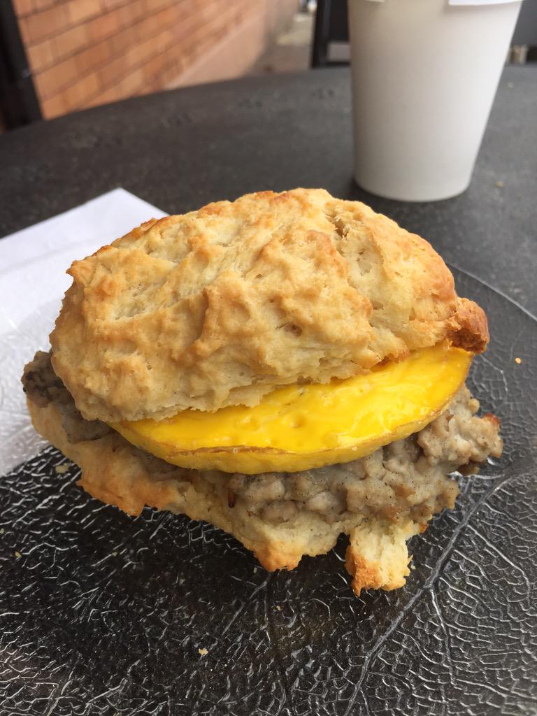 SlimFatFoodie's tweet photo. Hands down best #biscuits ever @normasridgewood #foodie #nyc #slimfatfoodie   #coffee http://t.co/R4DV0o1YAg