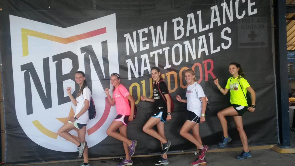 MilfordTandF's tweet photo. Red Tide #OnTheRun @nbnationals #4xMile #DistanceRelays #RunHappy http://t.co/ZYNkIcjqs3