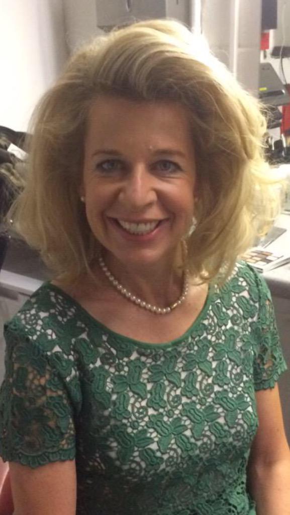 1.. @KTHopkins How can YOU call anything scary when you look like this.. #hocuspocus