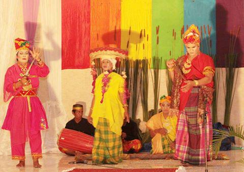 amandayusri's tweet photo. Tari Pabissu http://t.co/GQTESCKzHz