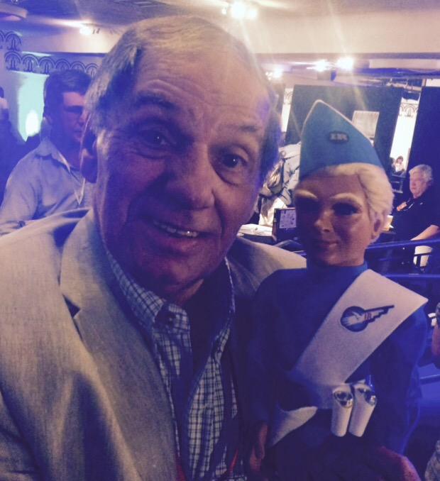 ImJamieAnderson's tweet photo. When Alan met Alan. #Thunderbirds #Andercon2015 @GerryAndersonTV http://t.co/FalClUklGA