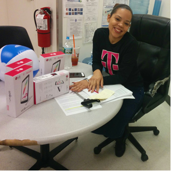 RonSmitty15's tweet photo. Come see Ms Brenda Cruz the top Selling @TMobile @LGTablet RSA New England&amp; Hookup Dad 4 FREE #Dudleysq #bostonmetro http://t.co/ixvOTgjP9H