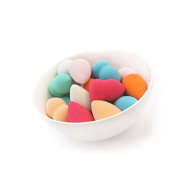 toynailpolish's tweet image. Este fin de semana ORDENA un #makeuppuff  y recibe un GRATIS un TOY!!! Link directo en nue… ift.tt/1IVjJ9T