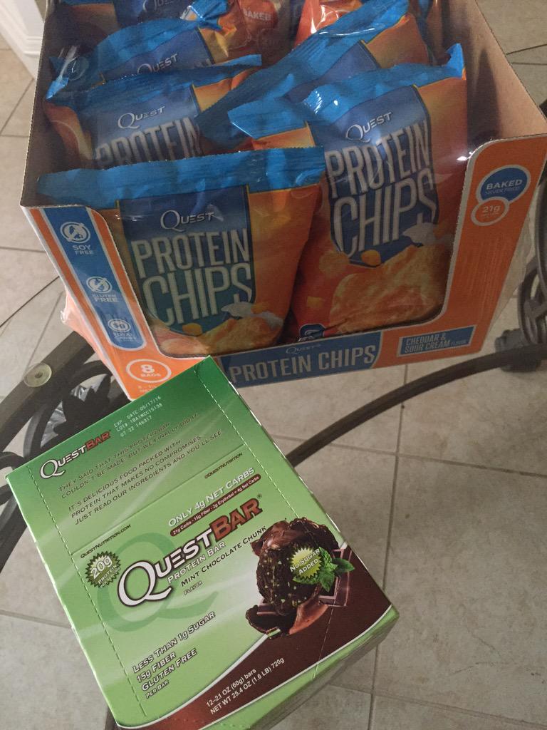 Enrique5050Luis's tweet photo. Shout out to quest for the protein bars and the quest chips @QuestNutrition #enjoymint #questchips http://t.co/XSygoajeon
