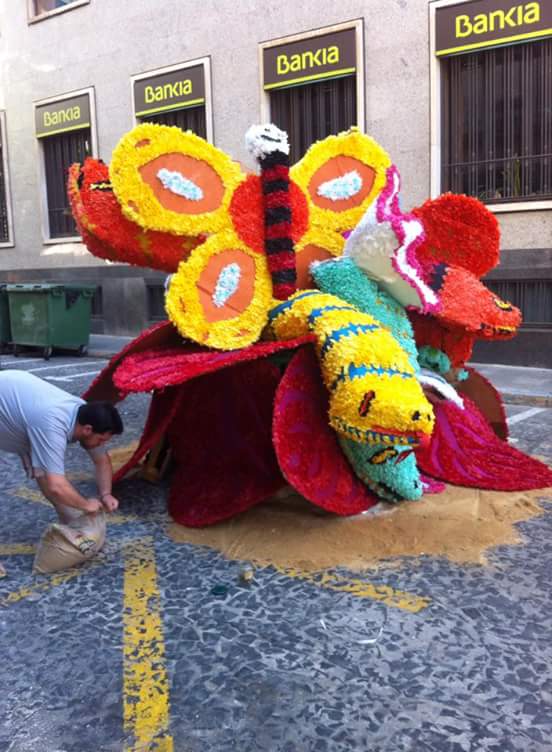 CorredorFalles's tweet image. #Falles que fan #fogueres x #SantJoan  @FallaCedro #Valencia i @FallaEscolaPia #Gandia via @InfoFalles #Fogueres2015