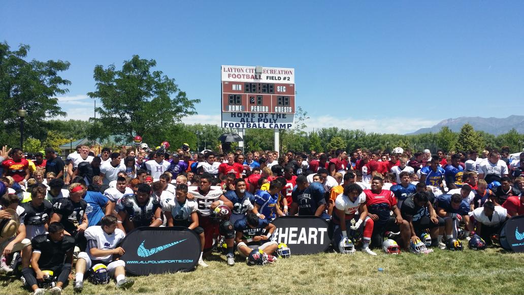 mtsacfootball's tweet photo. Great time at #AllPoly2015 @AllPolySports @AllPolySports1 #AllPolyFamily #SACDAWGNATION #MOUNTIESTRONG #MOUNTIEMUSCLE http://t.co/00IbvL75ci