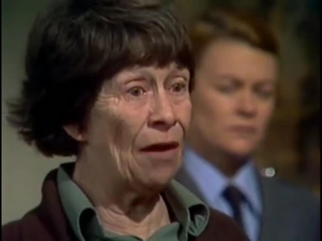 patsykingfans's tweet image. Lizzie faces Erica's wrath after forging her signature for work release