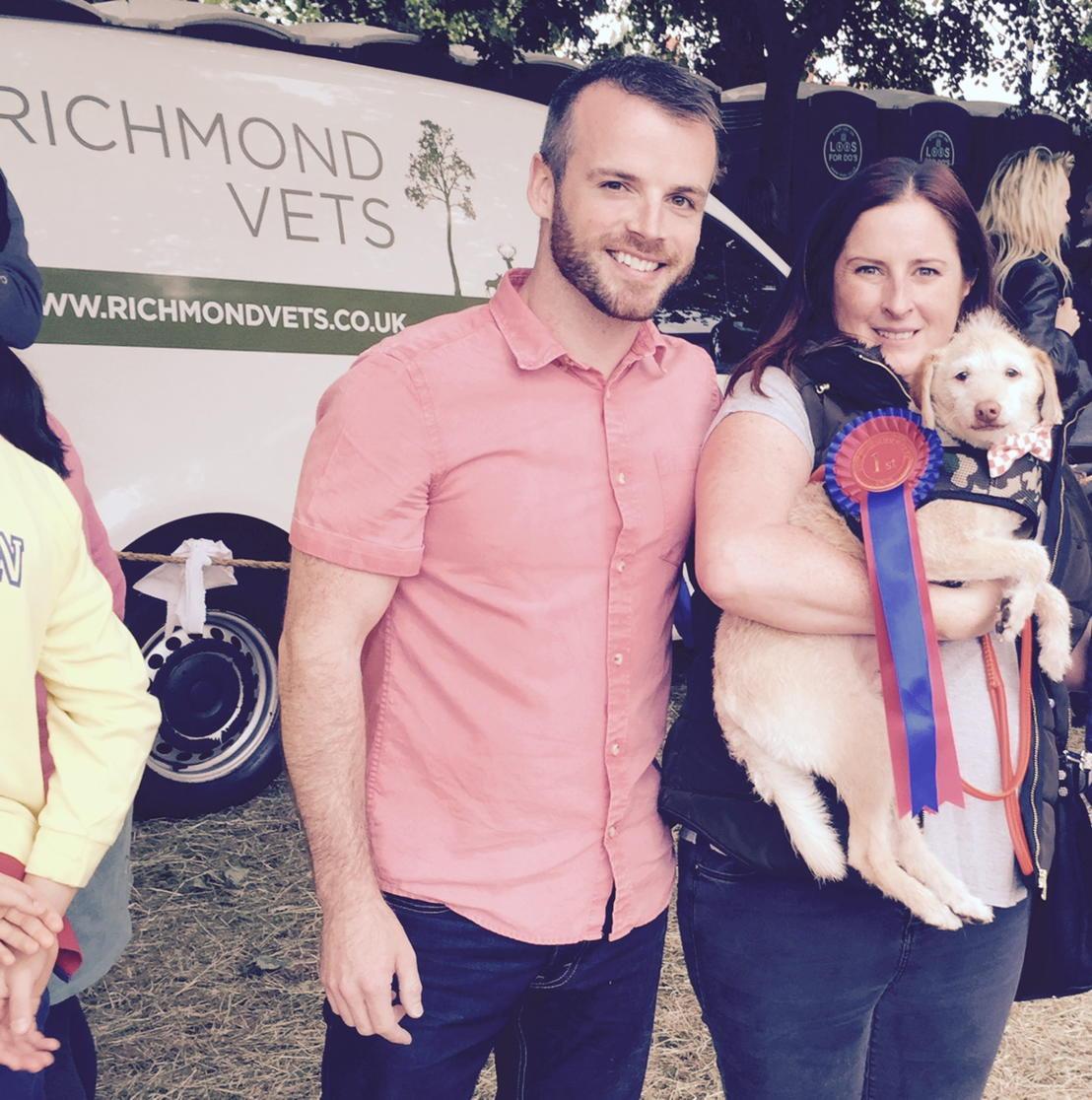 MrFalkor's tweet photo. I won 1st place today for #bestrescuedog! @KewFete #2015 Thank you @ExoticPetVet @RichmondVets 😘😘 @ElizaBethMorr1s http://t.co/sfsg0Uvbhn