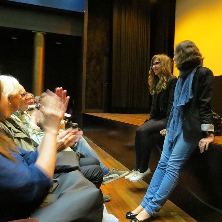 ainaclotet's tweet photo. Más fotos de ayer en el festival #Different8, durante la presentación de @RastrosSandalo #París 🇫🇷🎬😊 http://t.co/irrEPDsdKD