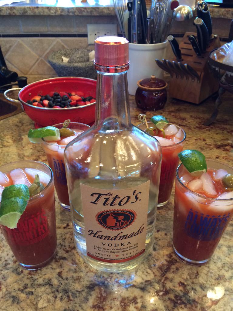 BubblyMargarita's tweet photo. Bloody Mary morning! @loveandtheft Check out the awesome glasses that Malia brought me (look closely!) #alwayscountry http://t.co/VIWWKLgLwn