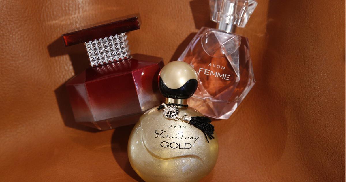 Avonrep_valisa's tweet photo. My fave scents for sweater weather: Far Away Gold, Passion &amp; @AvonInsider's Femme #AvonRep http://t.co/3PmoeXGj9j http://t.co/UNGOdCu03F