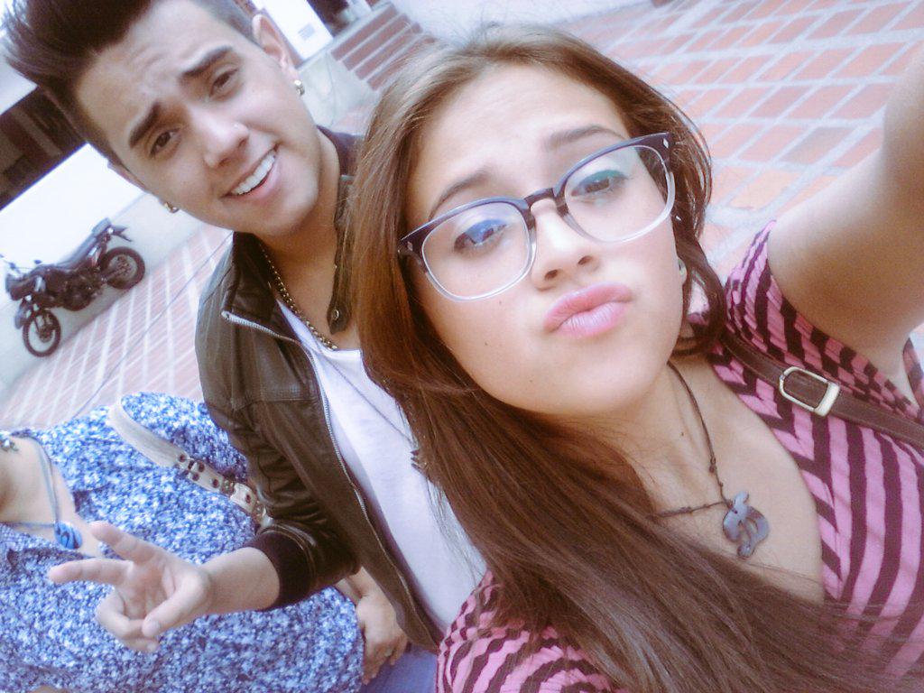 ZurielSandovalV's tweet photo. Los amo! Exitos @XavierSalserin @DanielSandovalV http://t.co/Fz1H7vKngB