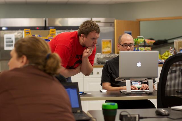 TCDrupal's tweet image. @duozersk @eojthebrave Yes, that&apos;s @davereid - he shows up in quite a few of our photos. 

#TCDrupalArchive