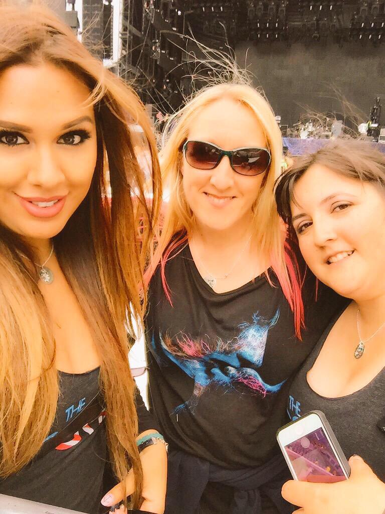 mexicothescript's tweet photo. Our girl is so ready ! #TheScriptMexico #TheScriptMexico CROKE PARK just a couple more hours 😭❤️💕👏🏼🌚✨✋🏼 http://t.co/0ojcl9f2GS