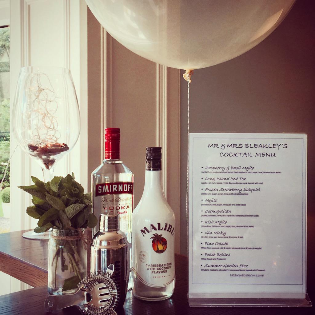 Champavan's tweet image. Looking forward to another great wedding tonight..All set up and ready #cocktailbar #mobilebar #champavan #cocktails