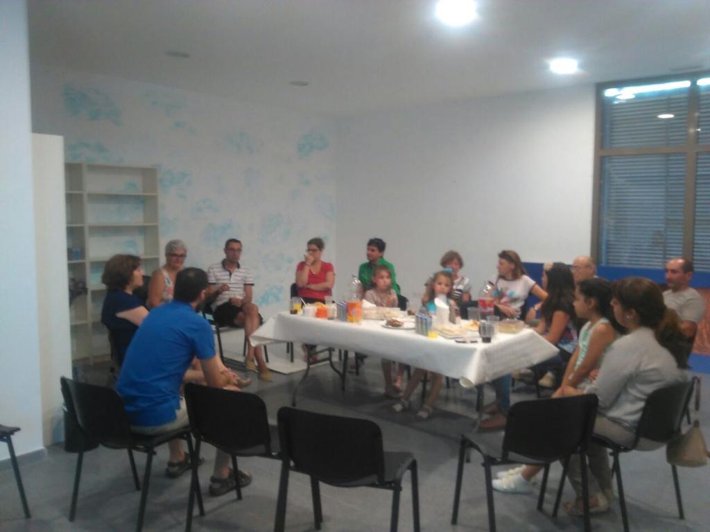 GJPiedad's tweet photo. Bonita tarde ayer en la entrega de premios y merienda del concurso infantil de dibujos de SS en nuestra nueva sede http://t.co/oB0bJBehPs