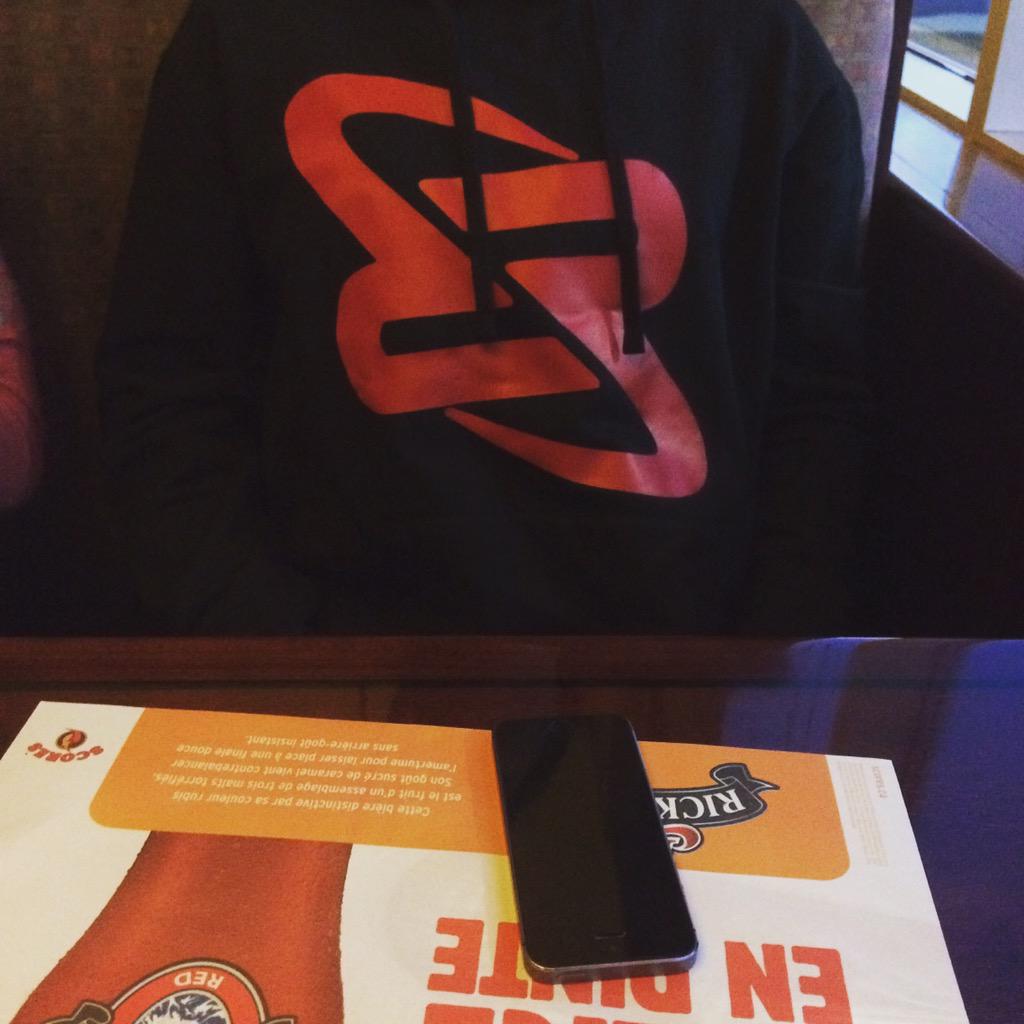 ReverseUnity's tweet image. Proud to announce we officially have our sweaters !!!  Hope you enjoy