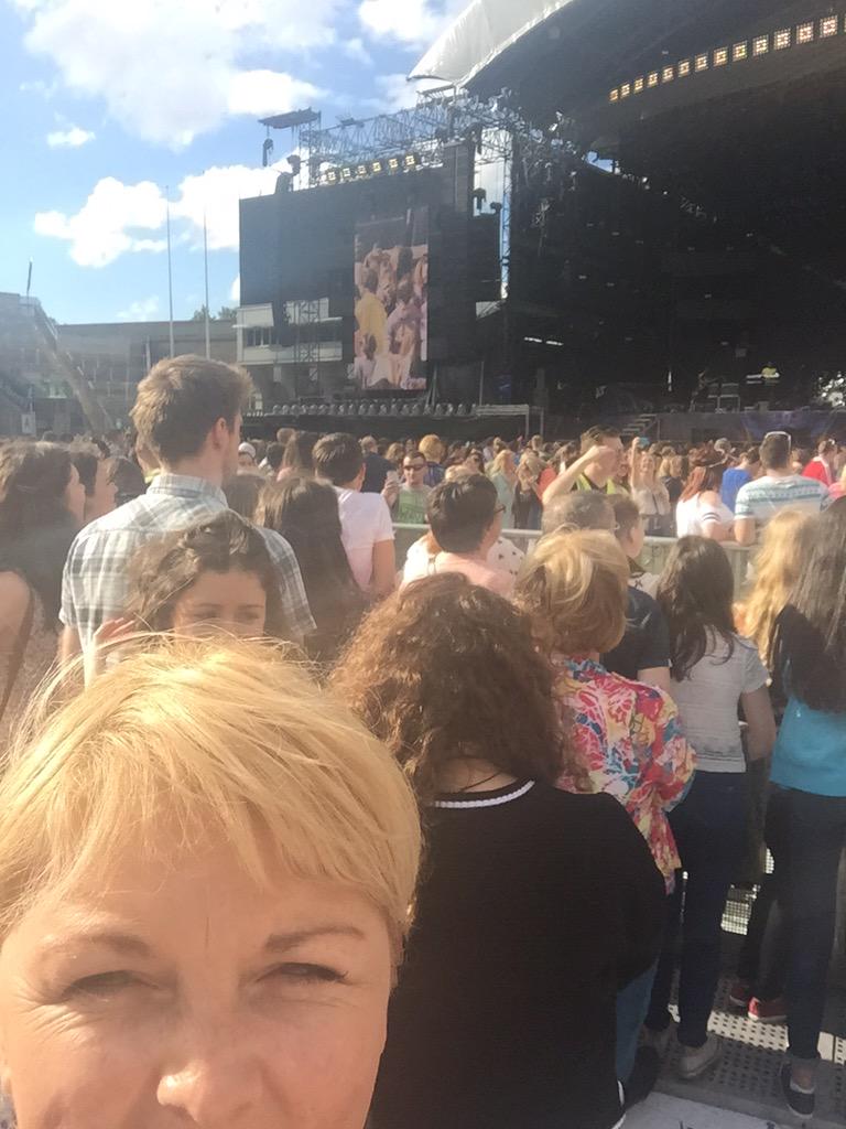 reginastelzer's tweet photo. #thescriptselfie http://t.co/IJW91zdH8p