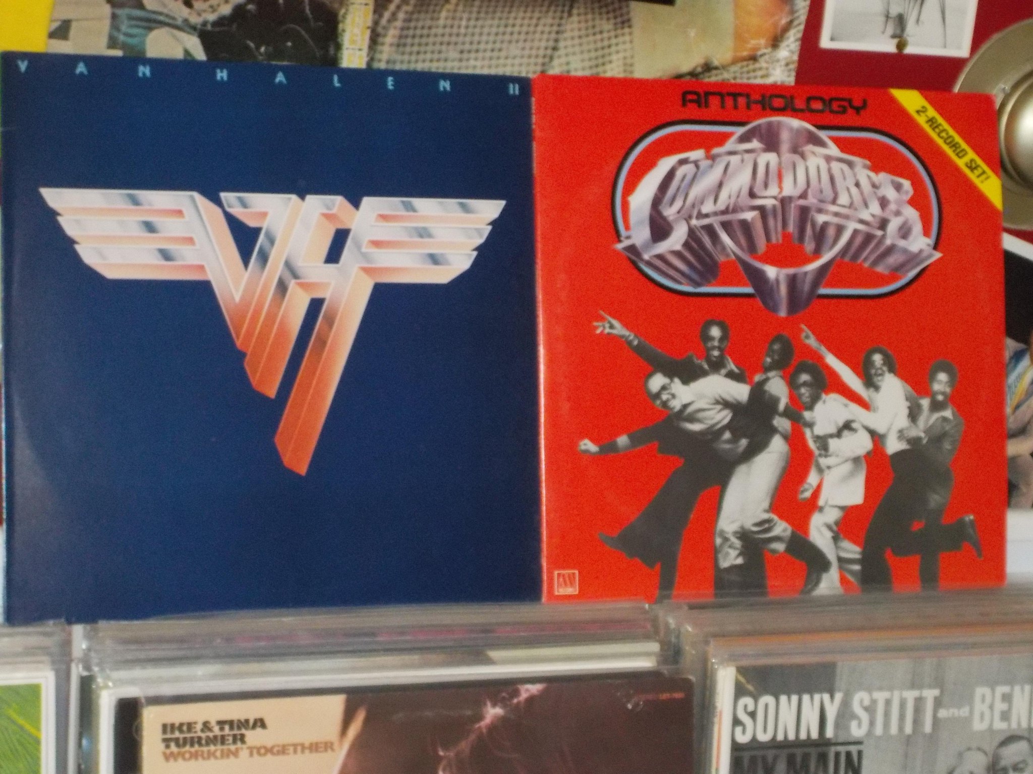 Happy Birthday to Michael Anthony of Van Halen and Lionel Ritchie of the Commodores 