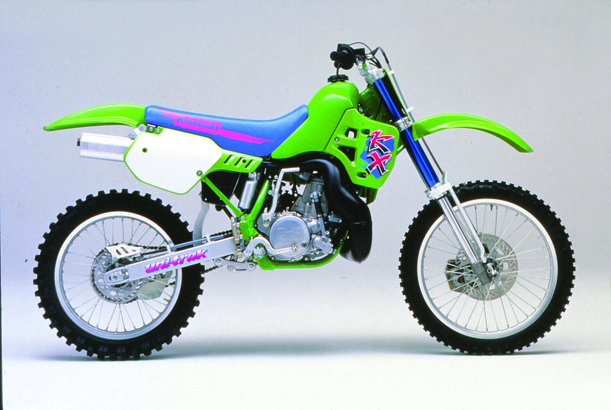 TonyBlazier's tweet photo. Classic MX bike of the day. The 1991 Kawasaki KX500 #MegaBraapp #BlueForks http://t.co/7hIAxYV7ME