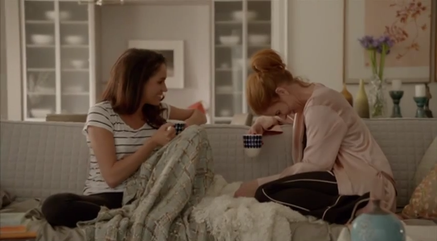tmusings's tweet photo. Sarah: "I slept with Harvey."
Meghan: "How big was he?" -ALL THE AWARDS #Darvey #Suits #SuitsUndressed http://t.co/0IODiwOiyV