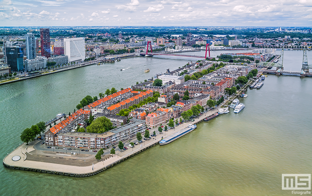 marcvanderstelt's tweet photo. Het @OVNoordereiland vanuit De Rotterdam #dvda #dvda2015 @DvdArchitectuur @AIRrotterdam @architectenweb @MarikaMarku http://t.co/XDOa3bI1Sx
