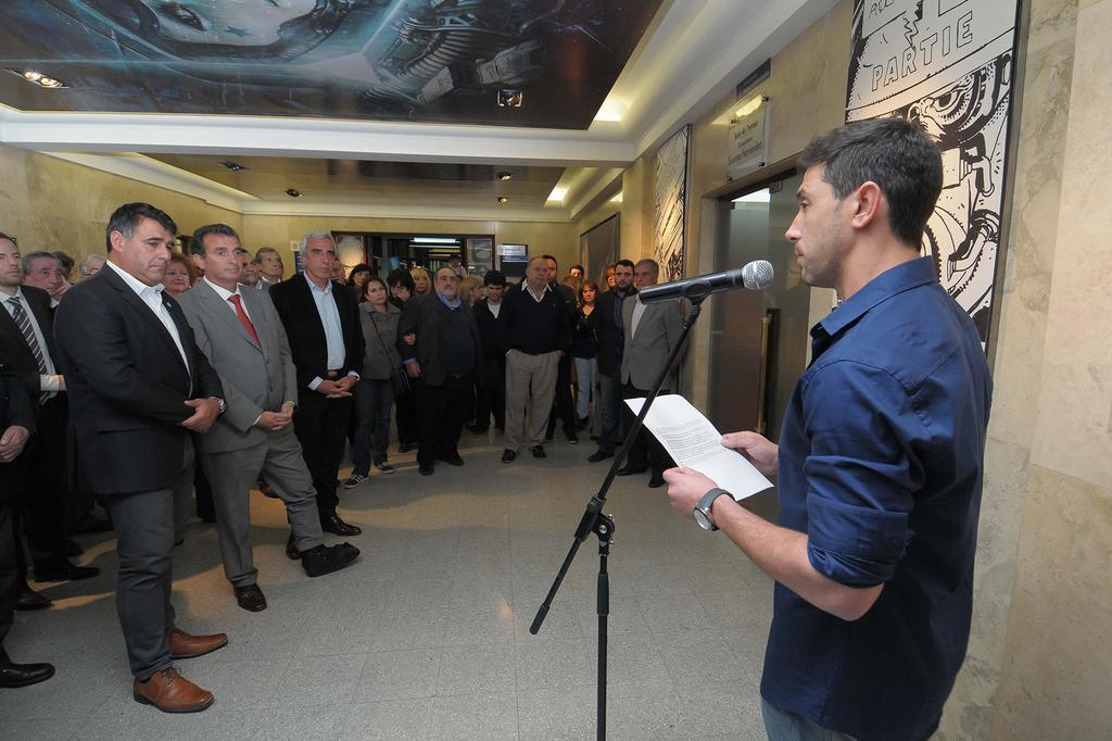 Comparto fotos del homenaje que realizamos a Susi Fernández en el #DíaDelPeriodista. Sala de Prensa lleva su nombre.