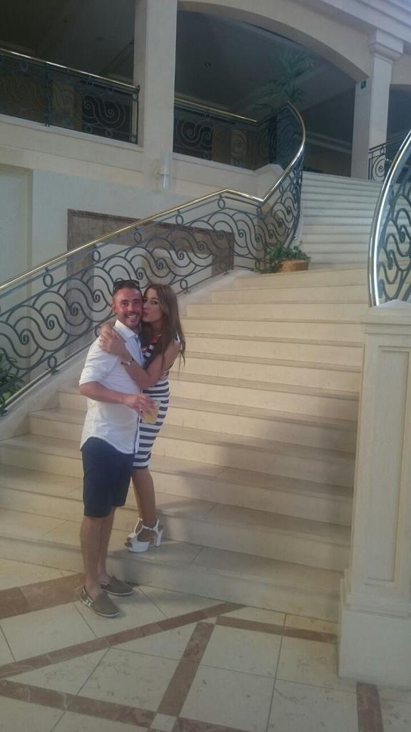 AnaMFuentes1's tweet photo. 👫💖💏💖💑 http://t.co/TaMsZ6cQor