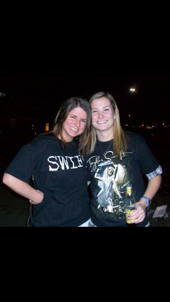 annmkolla's tweet photo. Prepping for my 5th Taylor Concert!! #1989TourPhiladelphia @TaySwiftdotcom @taylorswift13 @taylornation13 http://t.co/jgJrE5i3nk