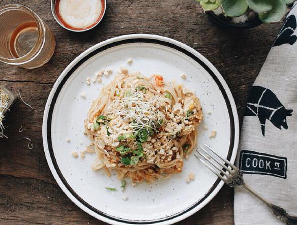 Le #padthai crevettes &amp; poulet de @COOKITboutique était délicieux et bien amusant à réaliser, avec <a href="/LeMalNecessaire/">Le Mal Nécessaire</a> 🍴