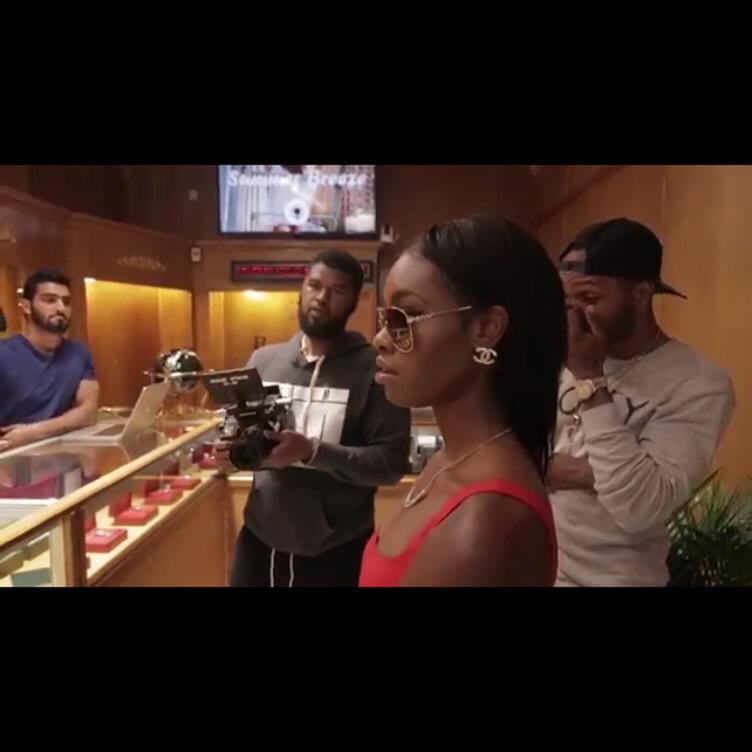 Crownbella's tweet photo. Go check out the behind the scenes to me and @pnbrock FWU video ‼️ link in my bio... #FWU #CROWNME2 http://t.co/ihpbwc1pP8