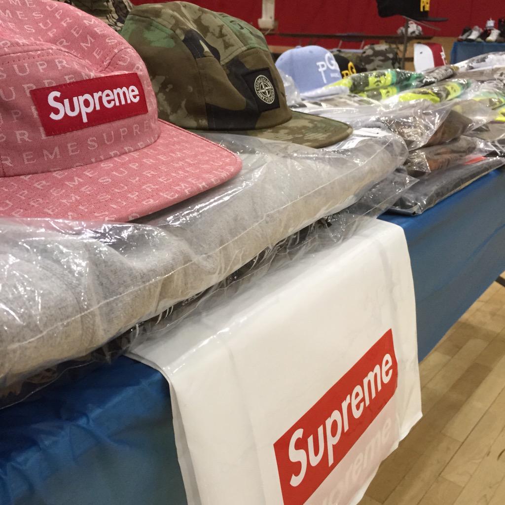 pGhMade's tweet image. @RefreshPGH #snkrcon #sneakers #pGhMade #Pittsburgh #pittsburghmade