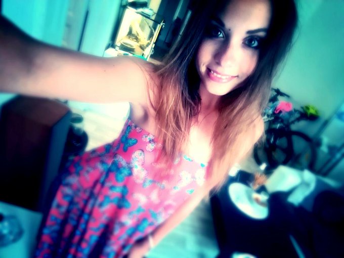 #BirthdayGirlSabrisse http://t.co/YENQt0FuOq<a href="/tag/birthdaygirlsabrisse"class="tags">#BirthdayGirlSabrisse</a>