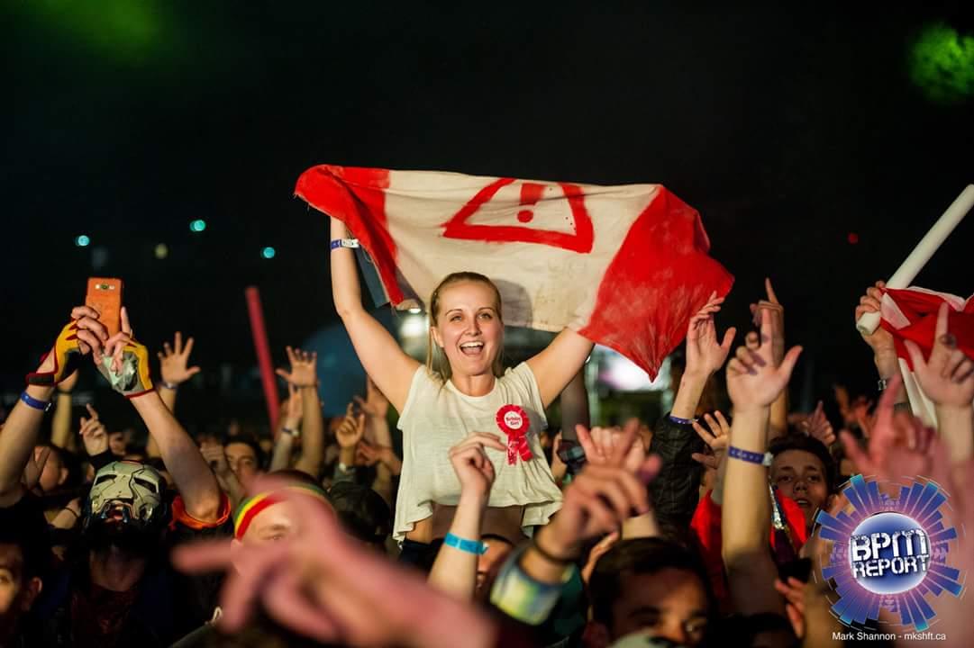 BPMReport's tweet image. Seen our #EAMF2015 Day 2 Pics w/ #BennyBenassi, #Flosstradamus, #Diplo, &amp;amp; YOU? Like &amp;amp; tag em @ on.fb.me/1KKyjkz