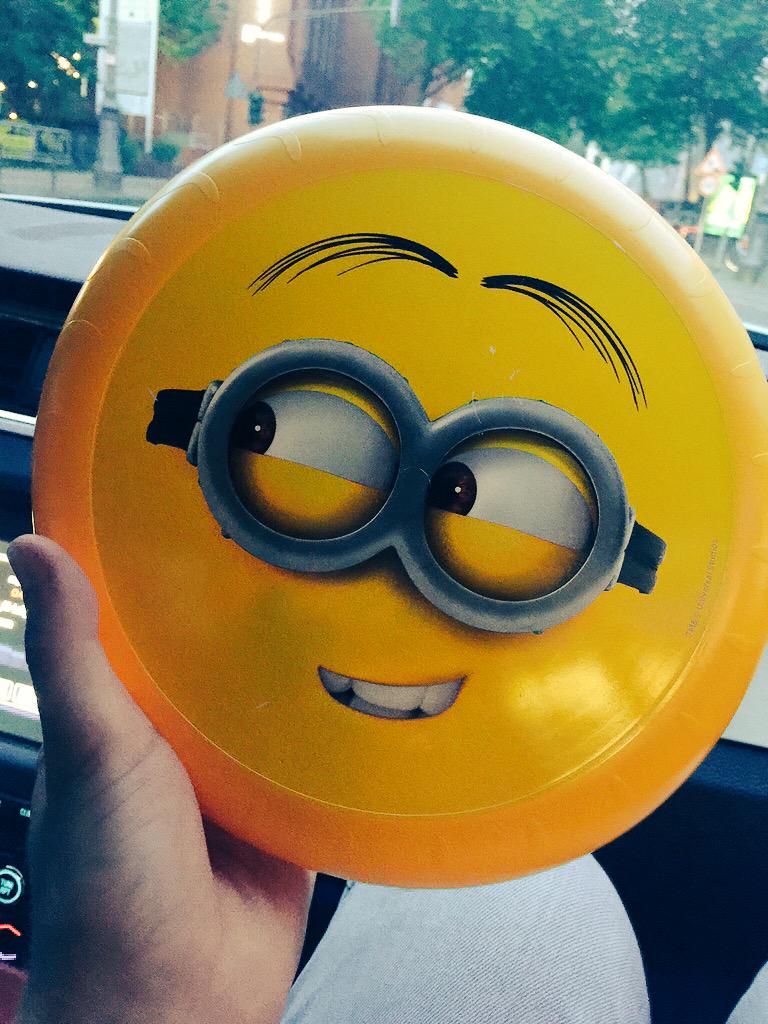 julienco_'s tweet photo. Ich sag doch heute ist mein Glückstag 😱

Ich hab gerade ne Frisbee gefunden 😂👍 http://t.co/hX15z111e0