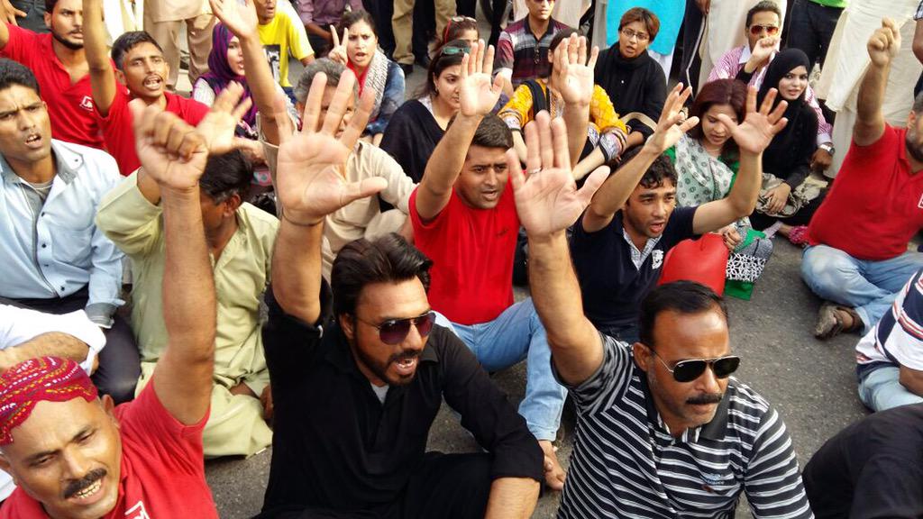 arharoon's tweet photo. #BOLForPakistan #istandwithaxact http://t.co/Dd87sYZMXP