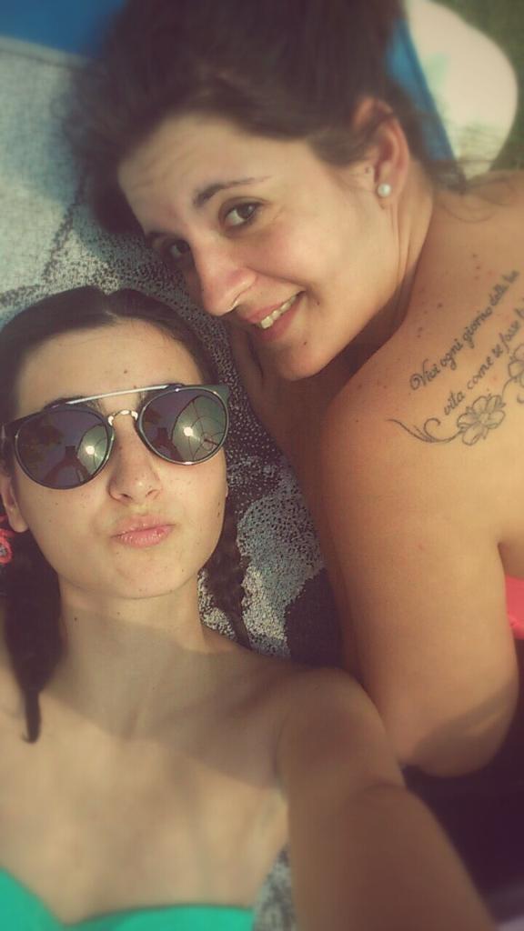 VickyMohedano's tweet photo. Buen día con las mejores!!!! http://t.co/2vwb8olx0K