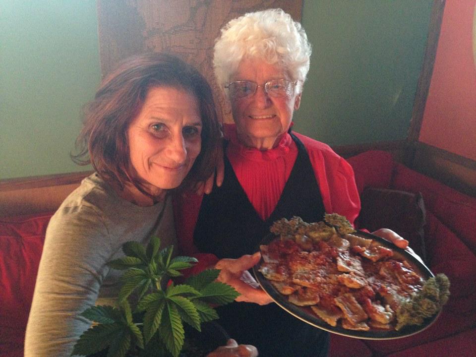 wammSantaCruz's tweet photo. Will YOU help us #saveWAMM the United States 1st Medical Marijuana garden ???
#NonnaMarijuana #ValerieCorral http://t.co/t2ilrLPh6T