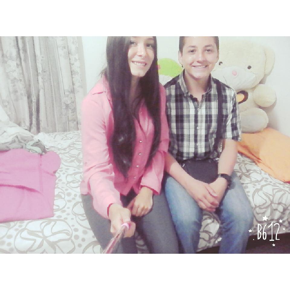 DavTabares's tweet photo. @angiiepaoolaa13👋✊⭐❤ http://t.co/rLfSl1x5FE