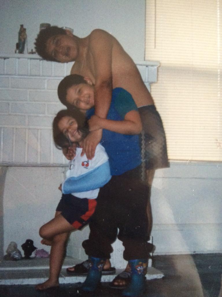 vale_riveraox's tweet photo. fam💕 @Victor_RiveraV http://t.co/lwwVlV8rZk