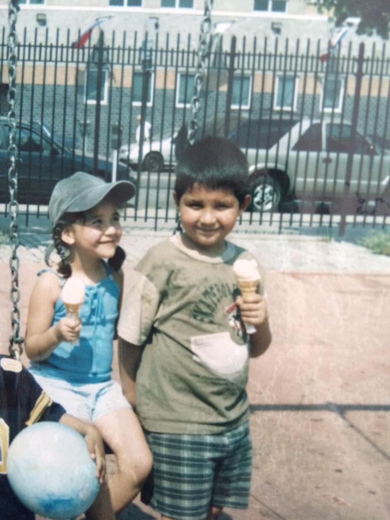vale_riveraox's tweet photo. forever my best friend 💋 @Victor_RiveraV http://t.co/sx92iSfu9g