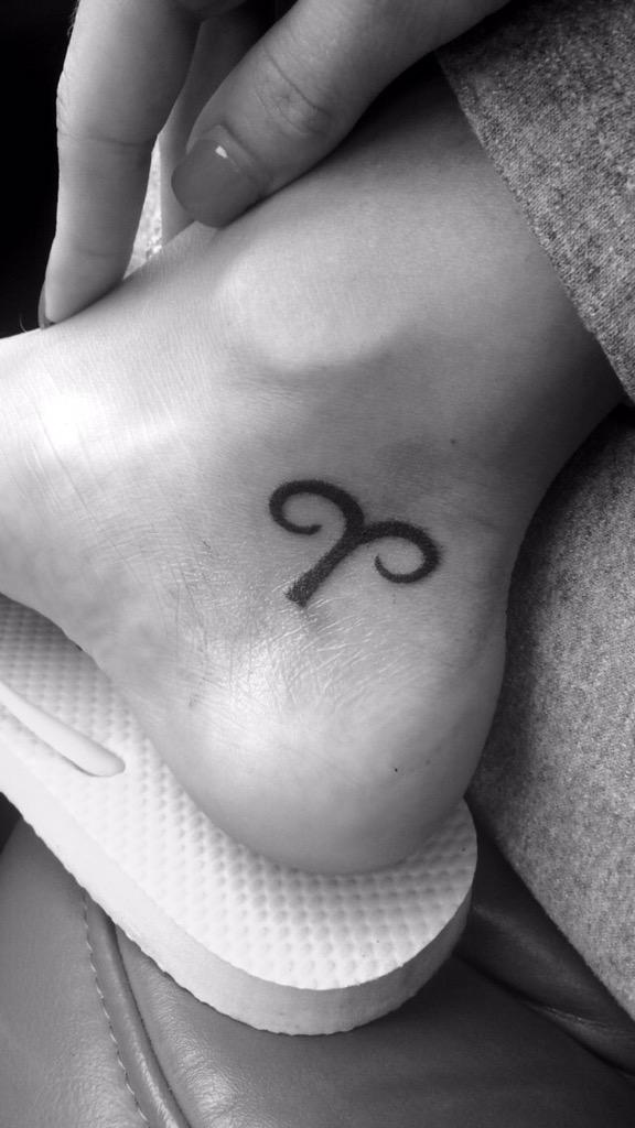 peyyfayy's tweet photo. Aries; Independent, Incisive, Spontaneous Daring, Courageous, Entergetic. βοΈ #SecondTat http://t.co/Whyv6vfFOv