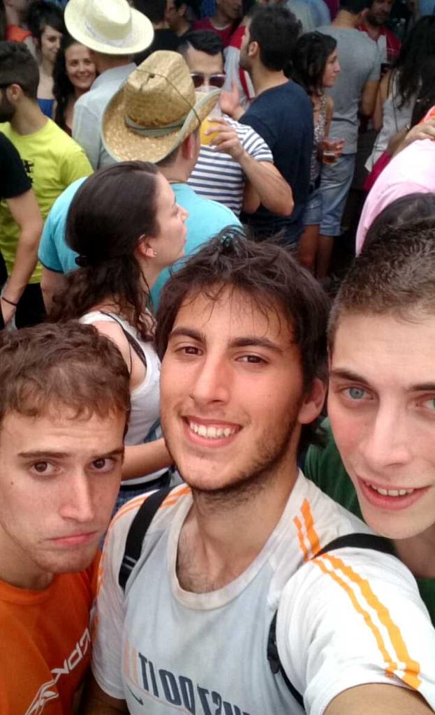 ortego4's tweet photo. Lavalenguas 2015!!! Graandee!! http://t.co/6HfNK2ObZS