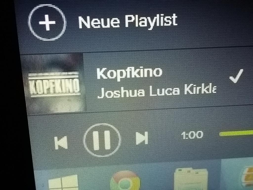 crazymonix3's tweet photo. Irgendwie beruhigt mich das gerade voll. Gute Nacht!😴✔💖 @KirkityYT http://t.co/gkWAF3Ck9o
