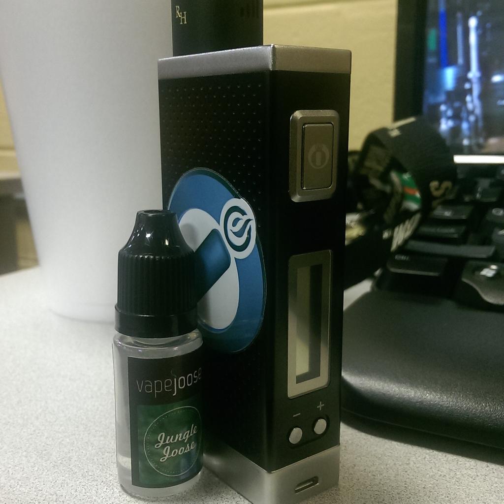 djnotmichael's tweet photo. Today's vape #mvp3pro with #royalhunterrda and @Vapejoosecom #junglejoose http://t.co/I8tvyj8x16
