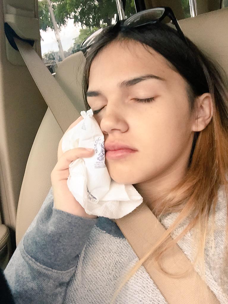 _samrdgz's tweet image. what my day has consisted of... 😣 #wisdomteethprobs